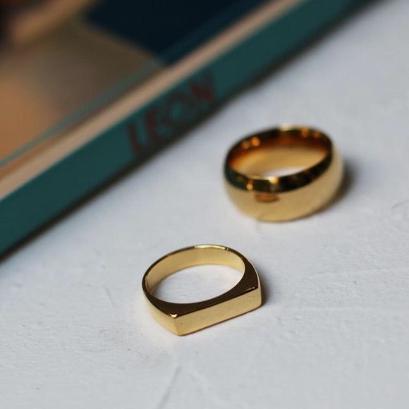 18K Gold Plated Minimalistic Flat Bar Gold Band Ring - Picture 4 of 6